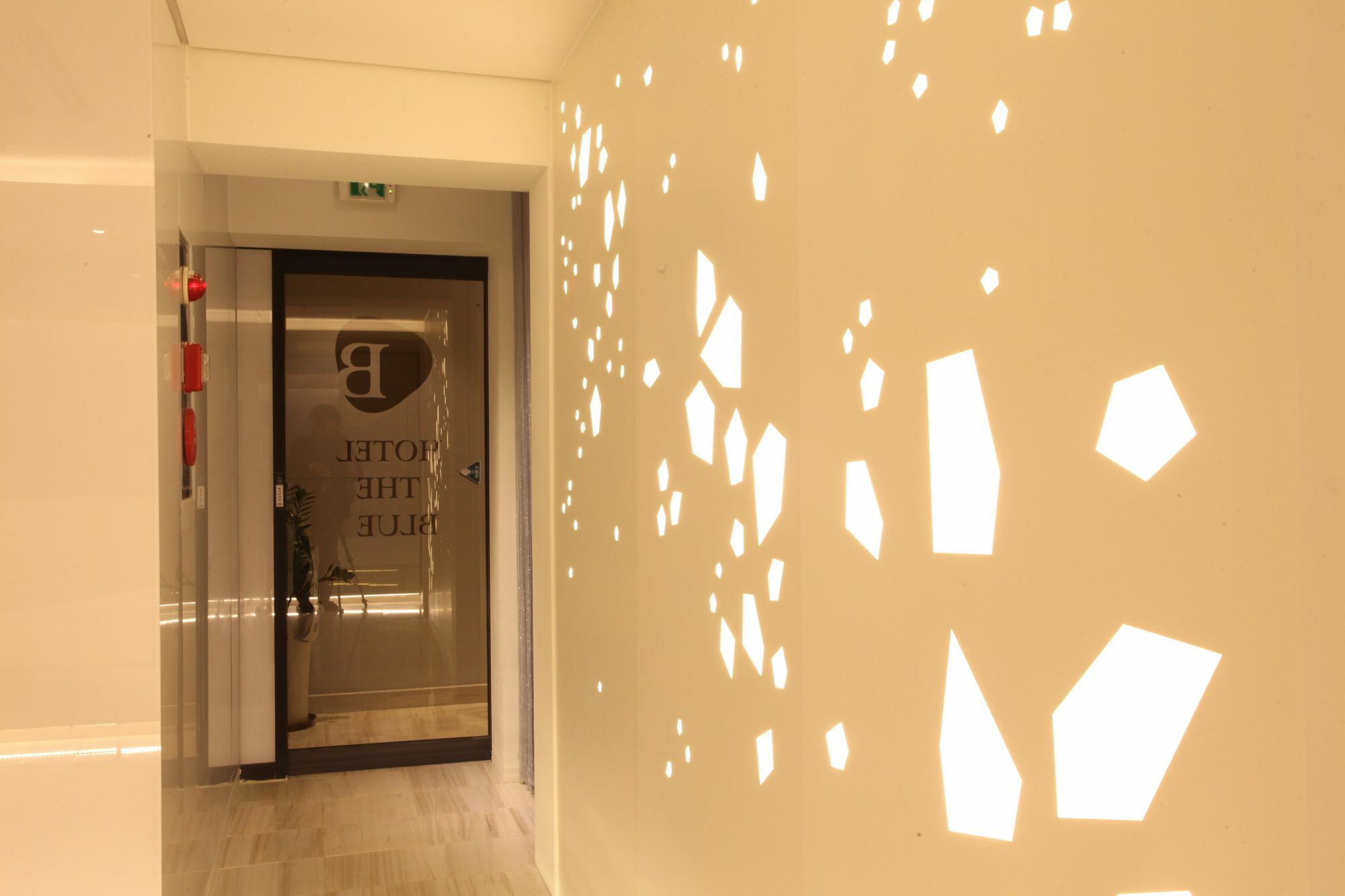 Cheonho Hotel The Blue Seoul Exterior photo